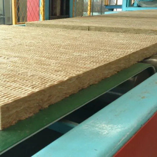 Vente directe d'usine respectueux de L'environnement de toit en laine de Roche panneau isolant/Couverture