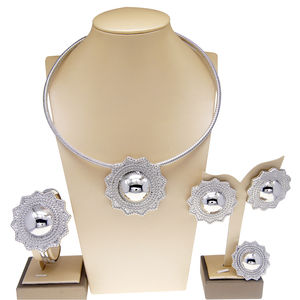 Ensemble <span class=keywords><strong>de</strong></span> <span class=keywords><strong>bijoux</strong></span>, collier, boucles d'oreilles et bague, en or 18k, cristaux autrichien, nouvelle <span class=keywords><strong>marque</strong></span> à la mode pour femmes - Product Image 2
