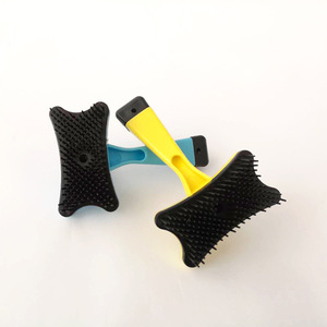 Cross-border <b>pet</b> massage comb with pressure release, suitable for <b>pet</b> <b>cleaning</b>, <b>bathing</b>, and grooming. Also suitable for dogs - Product Image 2