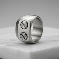 Ensemble de bijoux en acier inoxydable personnalisé, directement de l'usine, motif vis industrielle, comprenant bracelet jonc, collier pendentif, bague et boucles d'oreilles clous