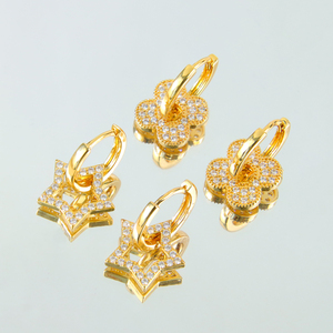 Boucles d'oreilles pendantes en forme de cœur couleur or, plaquées or 21 carats, avec zircon, pour femme, idéales pour événements et mariages - Product Image 2