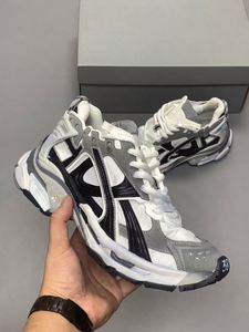 Factory-made Brand <b>Round</b>-toe Sock Casual Sports Shoes with <b>Cushioning</b> Net Upper Classic Retro Design Fashionable Walking Shoes - Product Image 1