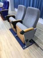 Meubles de théâtre, sièges de théâtre, sièges d'église, sièges de salle de conférence, chaises d'auditorium