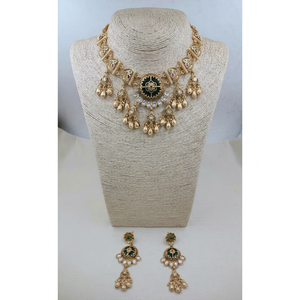 Conjunto nupcial de aleación chapada en oro de alta calidad: collar choker, pendientes colgantes, tikka, estilo étnico Kundan, perlas, para boda, compromiso, aniversario - Product Image 1