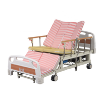 Lit médical multifonctionnel manuel de luxe par un fabricant chinois, 5 fonctions avec commode pour les soins à domicile des personnes âgées