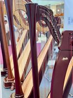 Harpe à pédales vintage 47 cordes, octave supérieure en Sol - 7ème octave en Do, archet, cordes de marque, harpe à pédales étendue, chariot, ensemble