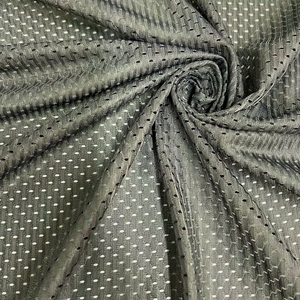 Polyester Bird Eye Mesh Fabric Tissu de vêtements de sport personnalisés pour les t-shirts de football de basket-ball - Product Image 5