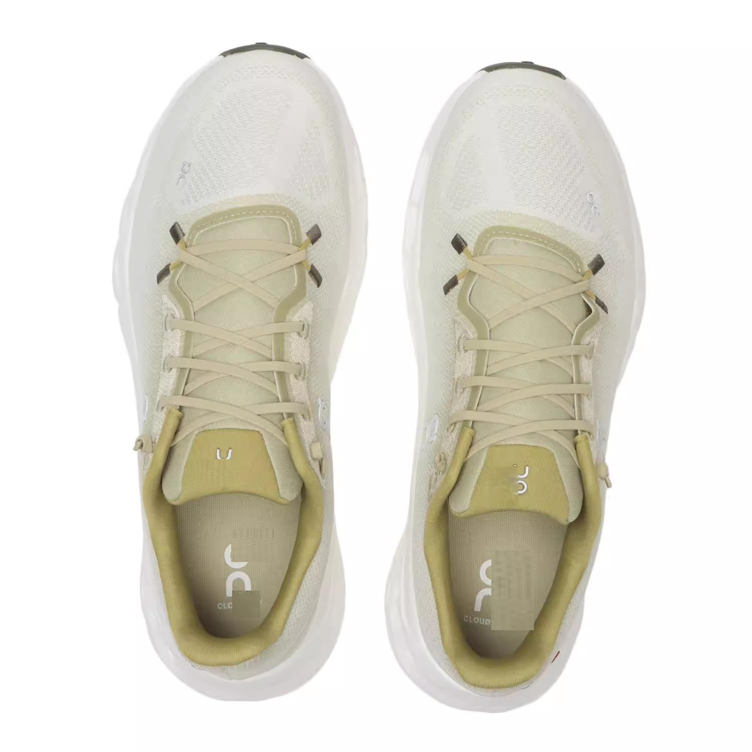 Mejora tu juego con las elegantes zapatos de correr QC para hombre