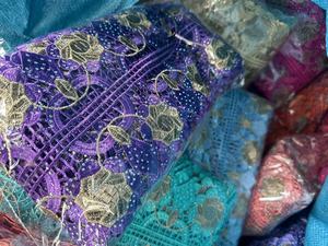 Bordado coche hueso encaje lentejuelas pestañas accesorios nupciales velo de boda muñeca decoración Material blanco - Product Image 6