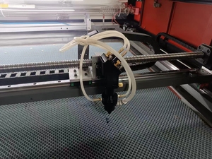 Sử dụng reci chính xác máy cắt <span class=keywords><strong>laser</strong></span> 60W/100W/150W/200W <span class=keywords><strong>CO2</strong></span> Ống ThủY Tinh <span class=keywords><strong>Laser</strong></span> nguồn nước làm mát ai MDF ván ép PLT giấy - Product Image 4