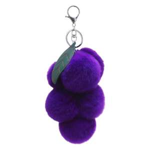 Lindo colgante de llavero de coche de uva peluda de alta calidad llavero de fruta de felpa esponjosa suave monedero encanto llavero bolsa adornos colgantes - Product Image 6