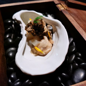 Assiette de vaisselle en céramique de coquille d'huître importée de forme française - Product Image 3