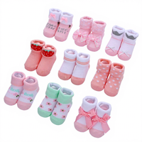 Vente en gros d'usine/OEM – Coffret cadeau de chaussettes mignonnes en coton pour enfants – Ensemble de chaussettes pour bébé à rayures et lettres, idéal pour l'hiver