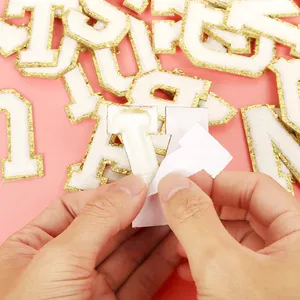 중국 공장 도매 짠 맞춤 디자인 수건 셔닐 실 편지 의류 자수 패치에 패치 철