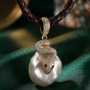 Collar con Colgante de Serpiente para Mujer, Estilo Gótico Barroco, con Perlas, Chapado en Oro de 18K y Rodio, Totalmente Adornado con Piedras - Product Image 3