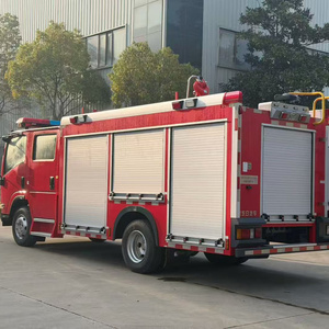 Vehículo de Rescate de Emergencia contra Incendios ISUZU 700P con Aspersor de Agua, Camión de Bomberos Diésel - Product Image 3