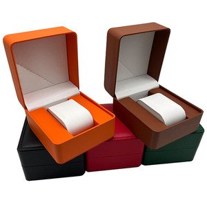 Caja de Reloj de Cuero PU de Lujo con Logotipo Personalizado - Opciones Multicolor, Textura de Grano de Lichi, Diseño de Marco Sólido para Almacenamiento de Relojes - Product Image 5