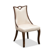 Cadre de chaise en bois brut avec sculpture de meubles pour les applications de salle à manger et de salon