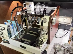 <span class=keywords><strong>Cafetera</strong></span> Espresso Comercial <span class=keywords><strong>Italiana</strong></span> Semiautomática Moderna y Más Vendida EM-40 con Bomba Rotatoria de Doble Caldera Independiente - Product Image 3