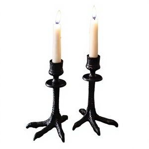 Juego de Portavelas Metálicos con Forma de Patas de Cuervo para Halloween, Candelabros Negros con Forma de Garra de Pájaro, Centro de Mesa Gótico para Comedor - Product Image 1