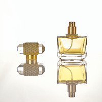 Boîte cadeau personnalisée de luxe carrée avec bouchon doré, flacon de parfum élégant, soins personnels, cadeau, flacon de parfum vide