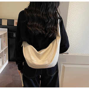 <span class=keywords><strong>Sac</strong></span> à bandoulière coréen vintage en cuir PU souple imperméable couleur unie, style décontracté, en forme de <span class=keywords><strong>banane</strong></span>/lune, <span class=keywords><strong>sac</strong></span> de voyage croisé - Product Image 2