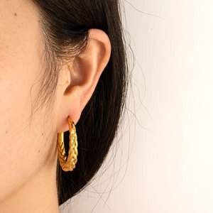 Gran oferta, pendientes de aro retorcidos con forma de orejas de <span class=keywords><strong>trigo</strong></span> para mujer y niña, pendiente Vintage texturizado de acero inoxidable, joyería chapada en oro de 18 quilates - Product Image 6