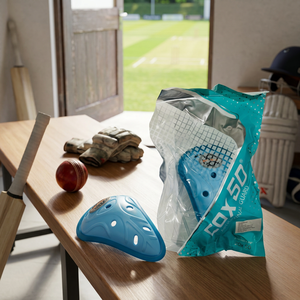 Protège-jambes en plastique pour le cricket – Équipement de protection pour l'entraînement sur terrain de sport – Ambidextre, épaisseur 50 mm - Product Image 3