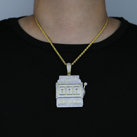 Collier pendentif numéro porte-bonheur 777 glacé en gros, bijoux hip-hop streetwear en CZ pour hommes