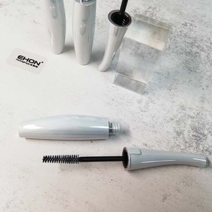 Tube de mascara blanc incurvé vide, flacon de mascara en plastique de forme spéciale avec bouchon à vis, emballage cosmétique personnalisé avec logo, contenant pour cils - Product Image 4