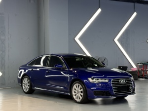 <span class=keywords><strong>Audi</strong></span> A6L 30th Anniversary TFSI 4 portes <span class=keywords><strong>5</strong></span> places berline 1.8T L4 Turbo 190PS FWD 7 vitesses <span class=keywords><strong>S</strong></span>-Tronic Euro V Emission 75k-100k d'occasion 2017 - Product Image 3