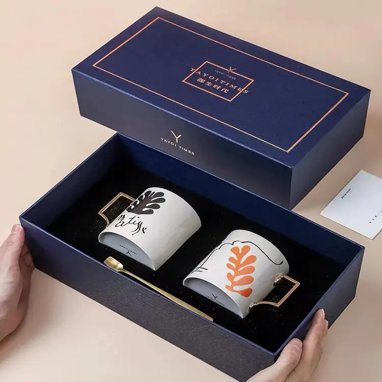 Boîte de tasse de luxe légère, ensemble cadeau tasses à café en céramique, ensemble de tasse personnalisée, boîte cadeau avec votre propre logo