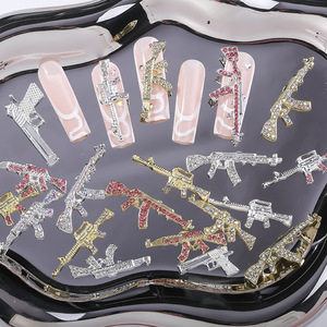 3D lega pistola Nail Charms strass diamanti lucidi metallo AK <span class=keywords><strong>arma</strong></span> pistola Punk Y2K Nail Art gioielli per unghie decorazione - Product Image 5