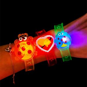 12 montres LED lumineuses à thème dessin animé pour enfants, idéales pour les anniversaires, les mariages, les souvenirs, les cadeaux de Noël et les pinatas - Product Image 2