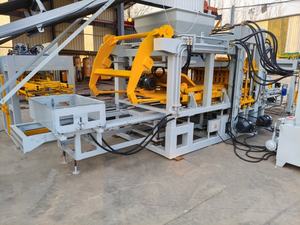 Bau- und Konstruktionsausrüstung Verzahnungsstein-Maschine QT 8-<span class=keywords><strong>15</strong></span> Automatische Zement-Hohlblockformmaschine - Product Image 4