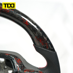 พวงมาลัยคาร์บอนไฟเบอร์แบบฟอร์จสั่งทำพิเศษจากโรงงาน TDD ลายสีแดง สำหรับรถฟอร์ด แร็ปเตอร์ ปี 2015-2020 - Product Image 4