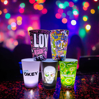 Articles de fête : Gobelets lumineux à LED, Gobelets en verre à LED activés par le liquide