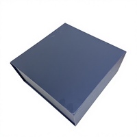 Boîte d'emballage cadeau personnalisée en carton noir mat avec lamination mate et gaufrage pour cadeaux de luxe