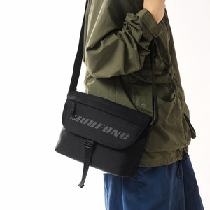 Sac messager imperméable multi-poches avec bandoulière réglable, sac à bandoulière pour toutes les saisons, utilisation en extérieur - Product Image 4