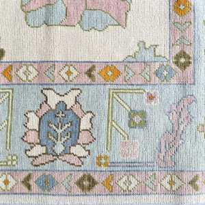 Tapis noué à la main en laine de Nouvelle-Zélande écologique, motif floral vintage persan pastel, à poils moyens, avec envers en coton - Product Image 3