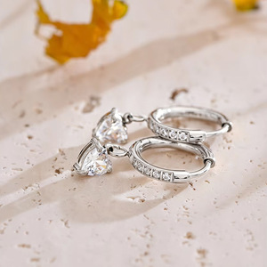 Pendientes de tuerca de moissanita VVS GRA de corte redondo con diseño de cola de pez de líneas simples, rellenos de oro de 14K, joyería de uso diario para mujer - Product Image 6