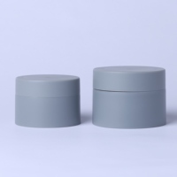 Cylindres cosmétiques uniques en plastique dépoli avec pompe, disponibles en 30g/50g/80g, pour le stockage de Bakhoor arabe
