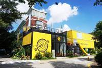 Café préfabriqué en conteneur pour rue |   Café modulaire antirouille |   Maison de vente au détail moderne au design vibrant orange, prête à l'emploi