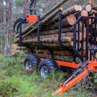 Attrezzature per la registrazione di macchine forestali Log Crane Loader Kubota gru a tronchi montata su trattore