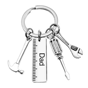 BM <span class=keywords><strong>personnalisé</strong></span> Promotion cadeau clé tournevis <span class=keywords><strong>marteau</strong></span> fête des pères porte-clés en métal - Product Image 5