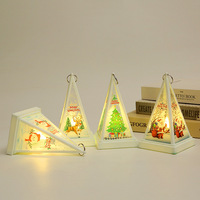 Lanterne de Noël de style tente, lumière LED triangulaire, scènes hivernales fantaisistes pour une ambiance festive ludique, lampe LED de Noël