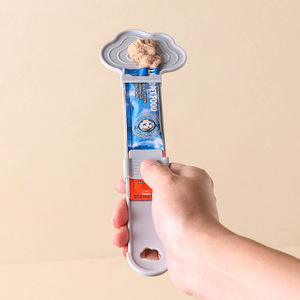 Cuillère distributrice Youcheng pour friandises pour chat, en plastique, couleurs assorties, pour nourrir les animaux avec de la nourriture humide, pour gamelle ou distributeur. - Product Image 3