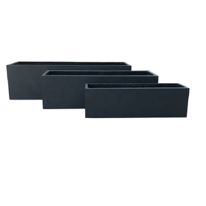 Pots <span class=keywords><strong>de</strong></span> fleurs en <span class=keywords><strong>pierre</strong></span> <span class=keywords><strong>de</strong></span> grande taille rectangulaires pour l'extérieur Finition <span class=keywords><strong>de</strong></span> peinture classique noire pour l'intérieur/l'extérieur Maison Jardin Vente en gros - Product Image 1