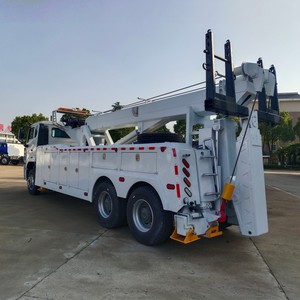 Grúa de Remolque Rotatoria de Servicio Pesado HOWO NX de 35 Toneladas 8x4 con Grúa Hidráulica de 360 Grados para Asistencia en Carretera - Product Image 5