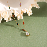 Collier pendentif Dreamshow en pierres colorées avec zircon en forme de poire, en acier inoxydable 316L plaqué or 18 carats, chaîne ras du cou vintage